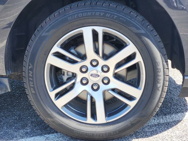 Used 2024 Ford Expedition Limited image 9