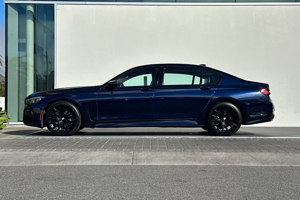Used 2020 BMW 740i w/ M Sport Package RWD image 6