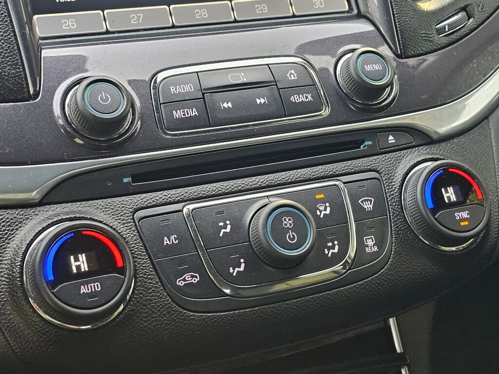 Used 2015 Chevrolet Impala LT FWD image 30