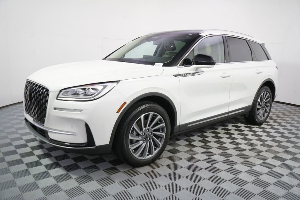 Used 2024 Lincoln Corsair Reserve w/ Equipment Group 201A AWD/4WD image 2