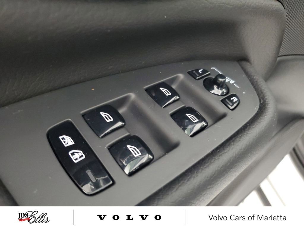 Used 2020 Volvo XC90 T6 Momentum w/ Protection Package Premier AWD/4WD image 21