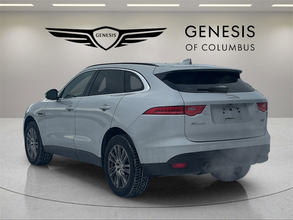 Used 2018 Jaguar F-PACE Prestige image 3