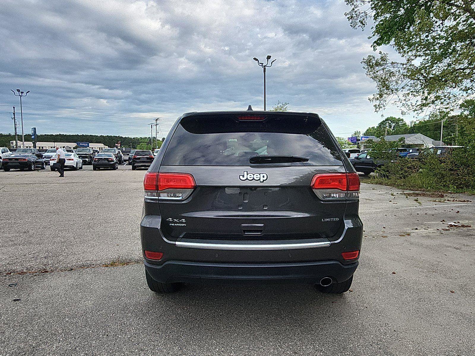 Used 2018 Jeep Grand Cherokee Limited image 4