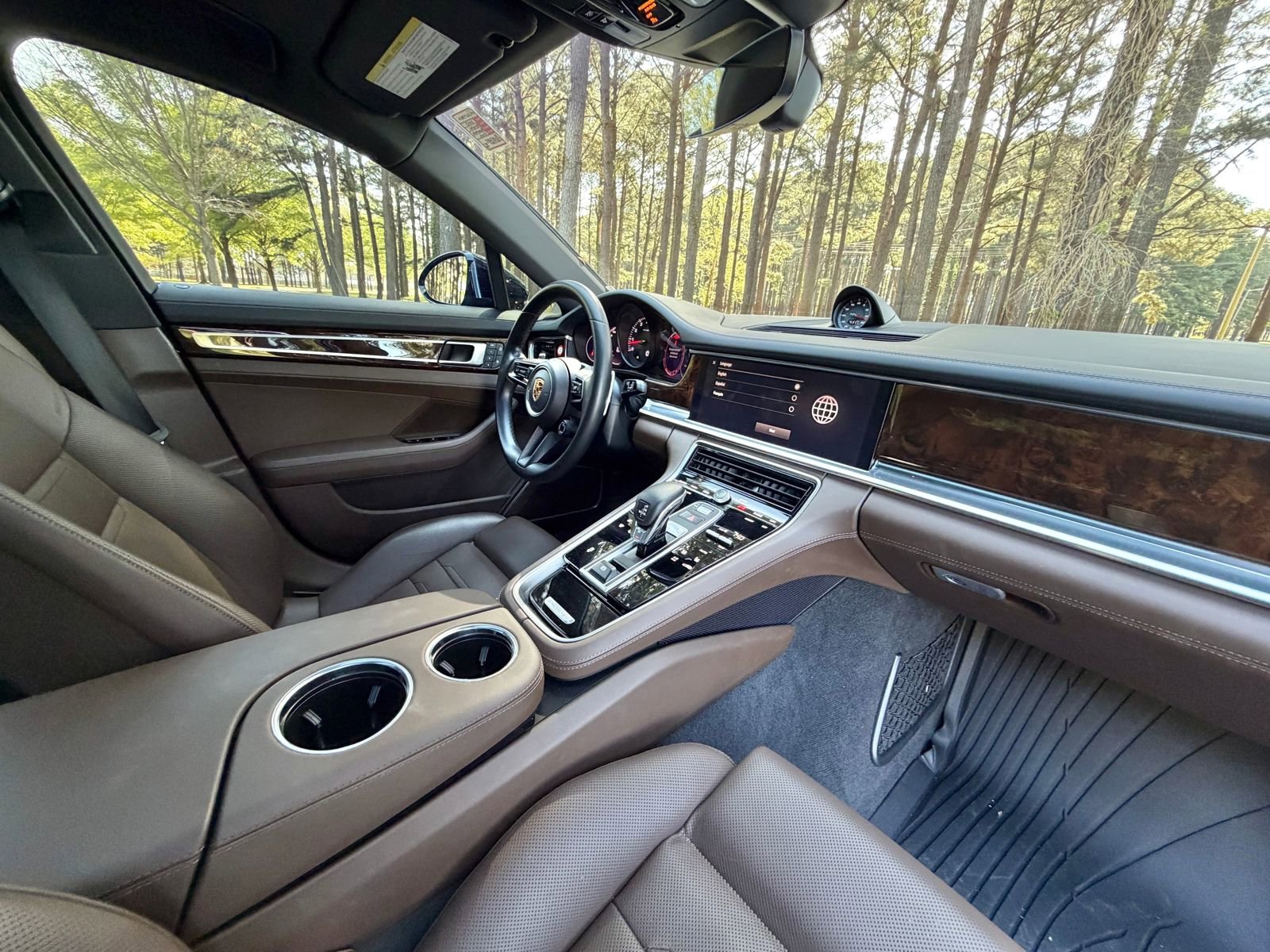 Used 2023 Porsche Panamera 4 Platinum Edition image 18