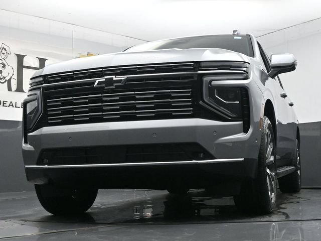 New 2026 Chevrolet Suburban High Country w/ Sun And Tow Package AWD/4WD image 35