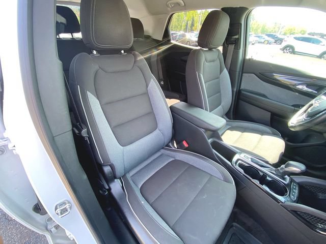Used 2024 Chevrolet TrailBlazer LT w/ LT Cold Weather Package FWD image 25