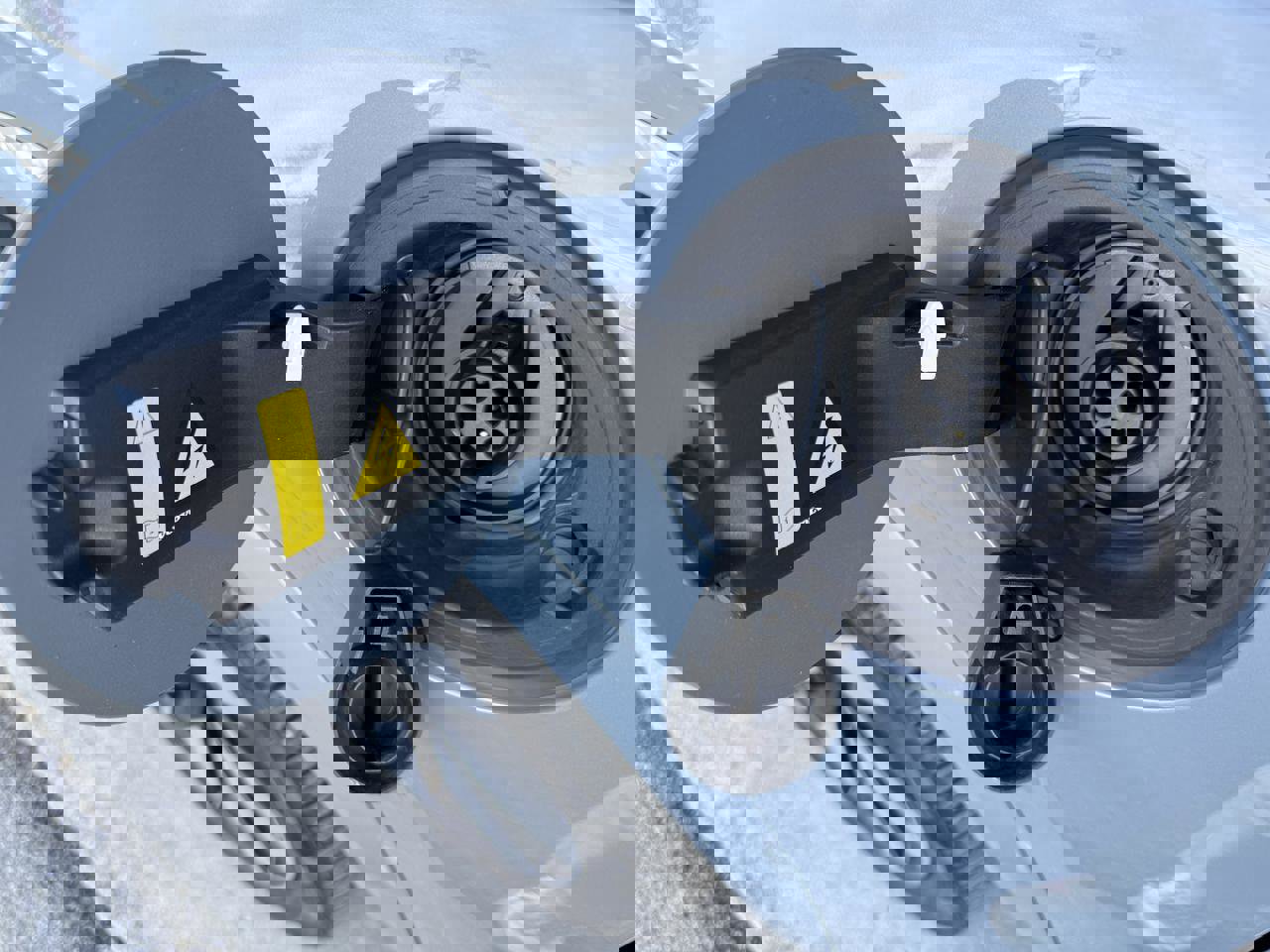 Used 2023 Volvo XC90 T8 Ultimate image 9