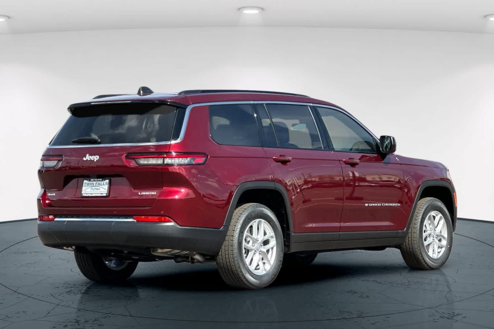 New 2026 Jeep Grand Cherokee L 4WD image 2