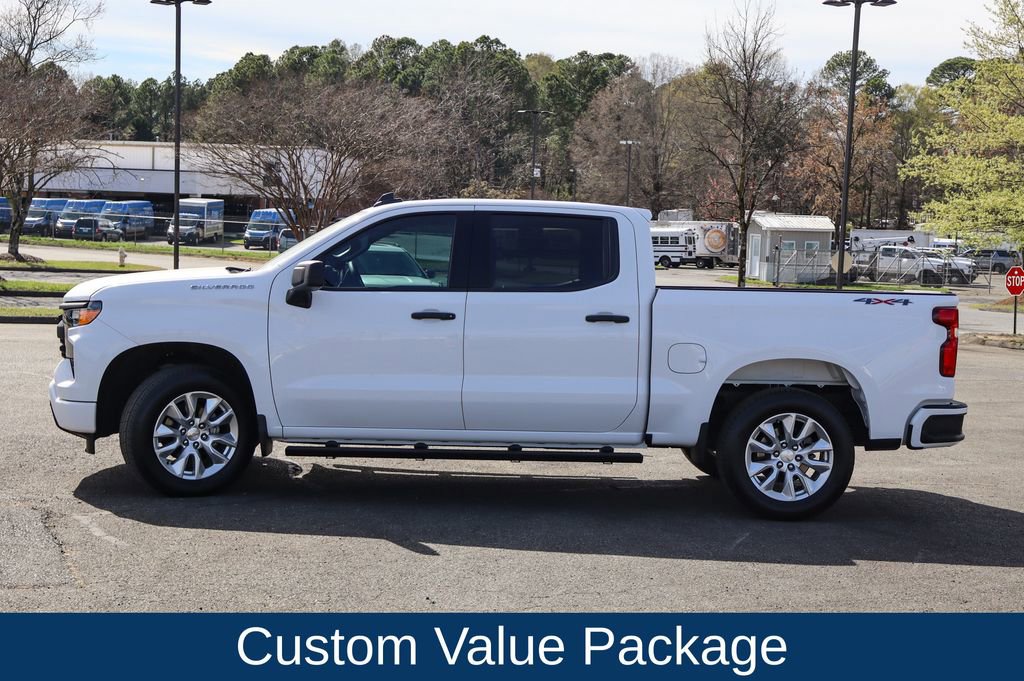 Used 2024 Chevrolet Silverado 1500 Custom image 4