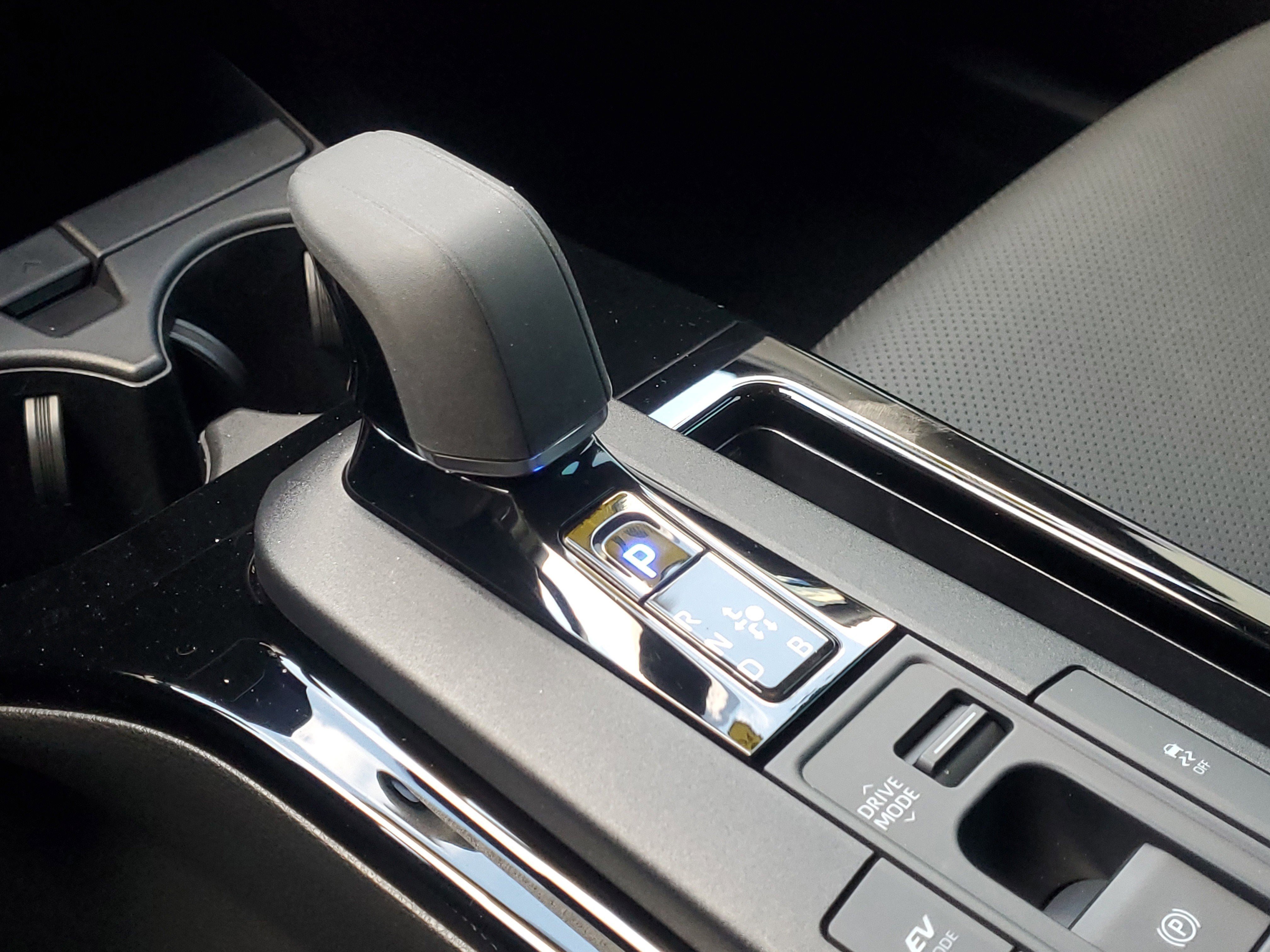 Certified 2025 Toyota Prius Limited image 29