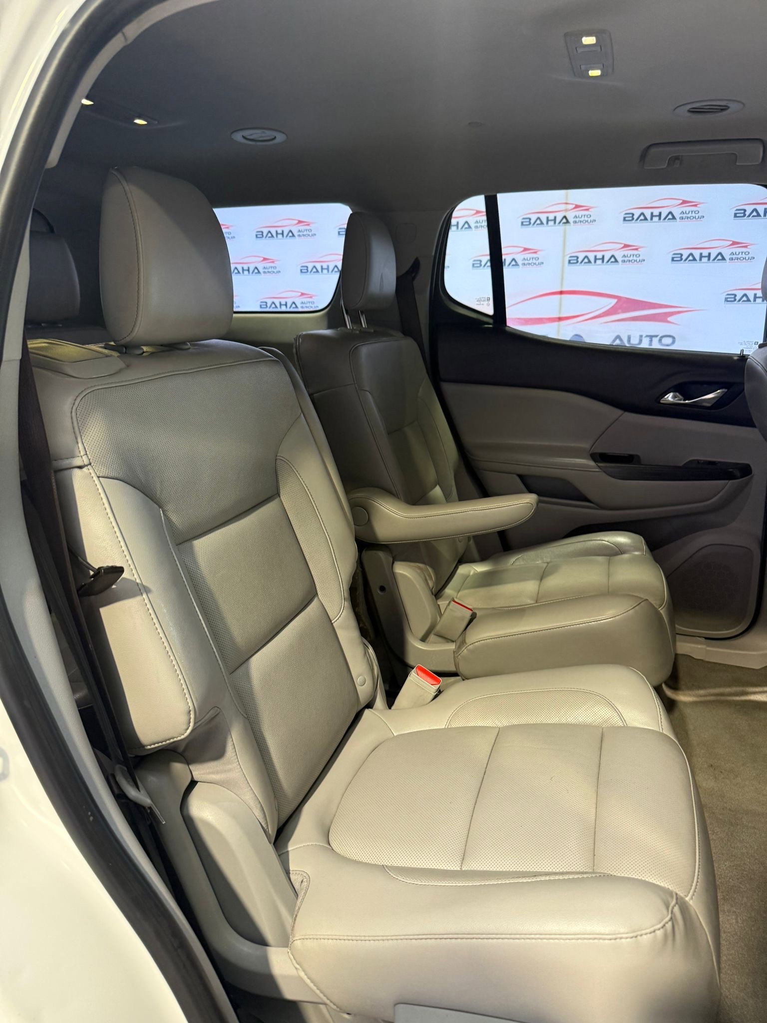 Used 2017 GMC Acadia SLT image 46