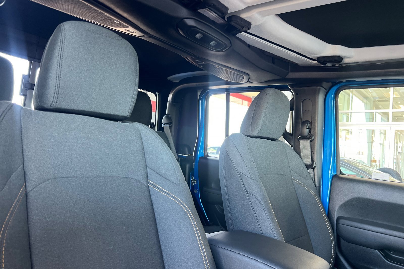 Used 2024 Jeep Gladiator Sport image 13