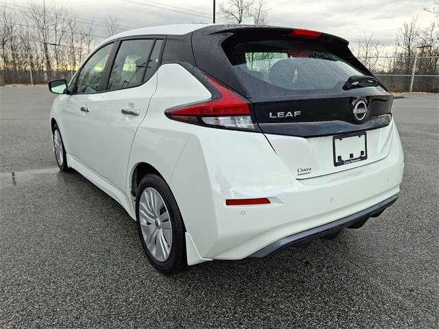 Used 2024 Nissan Leaf S image 8