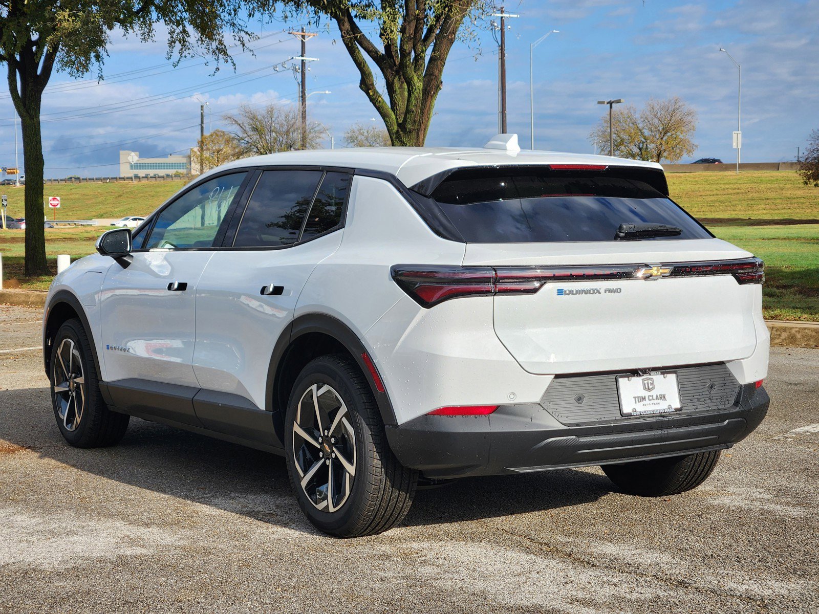 New 2026 Chevrolet Equinox EV LT w/ Comfort Package image 3