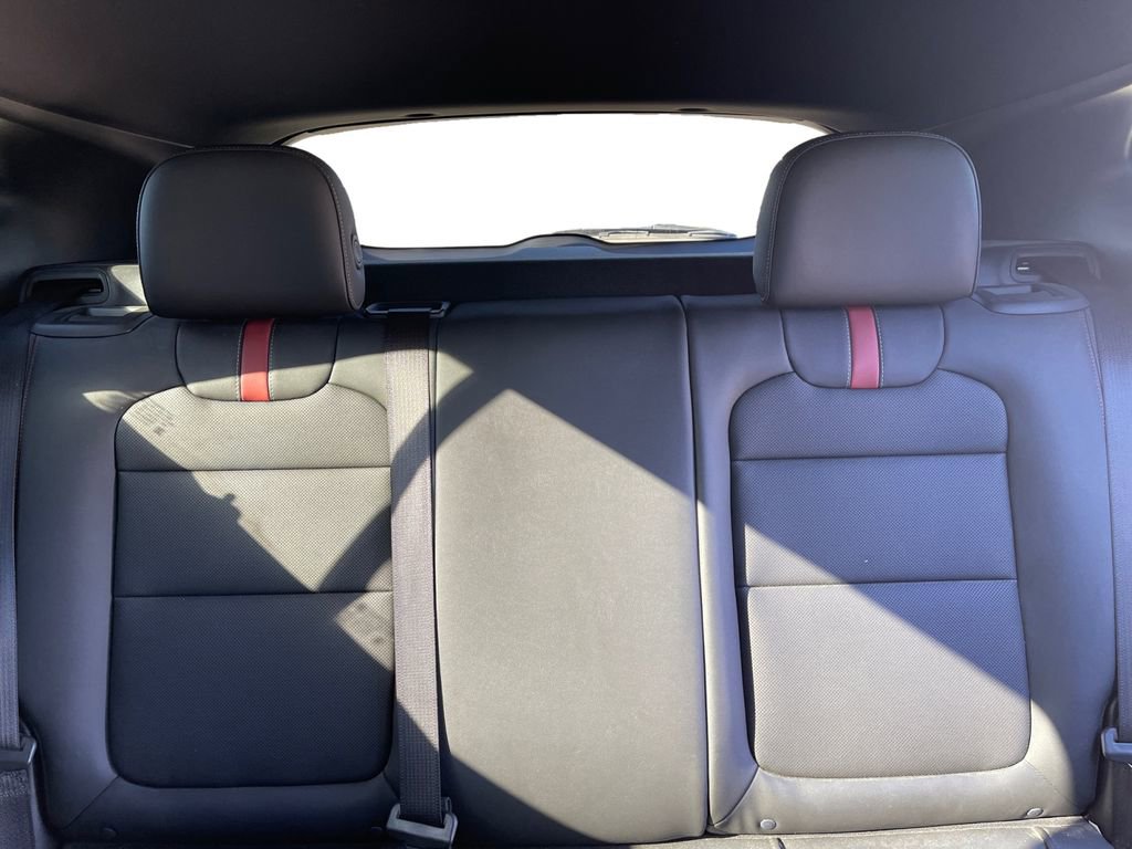 Certified 2025 Chevrolet Trax RS w/ Sunroof Package image 13