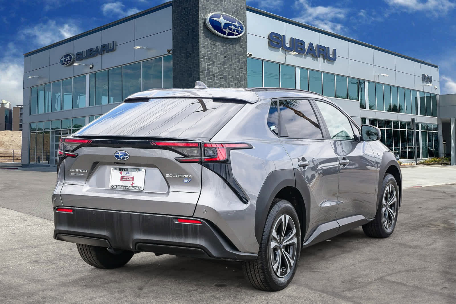 Certified 2024 Subaru Solterra AWD/4WD image 4