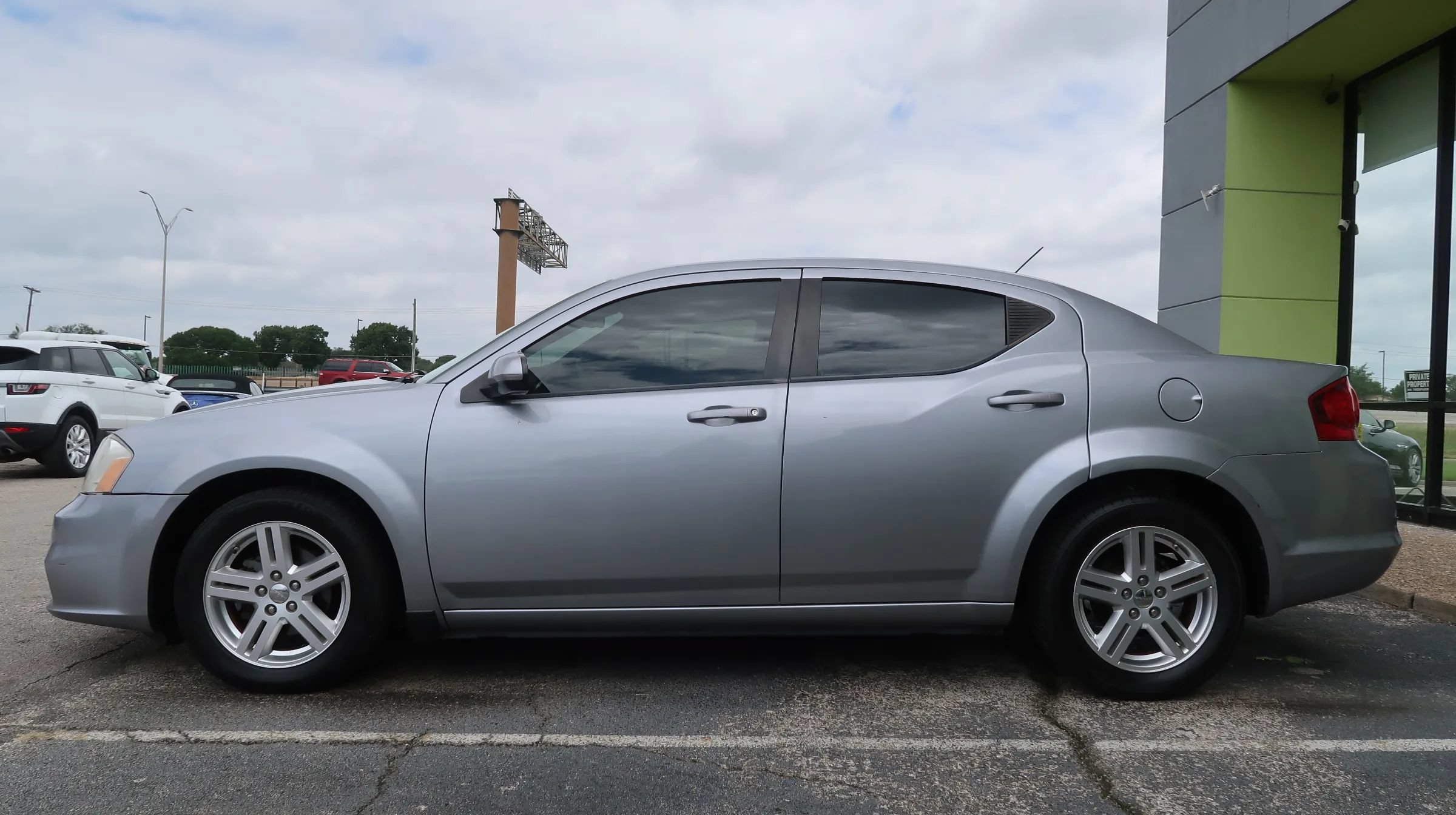 Used 2014 Dodge Avenger SXT FWD image 7