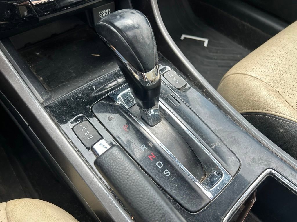 Used 2017 Honda Accord EX-L image 32