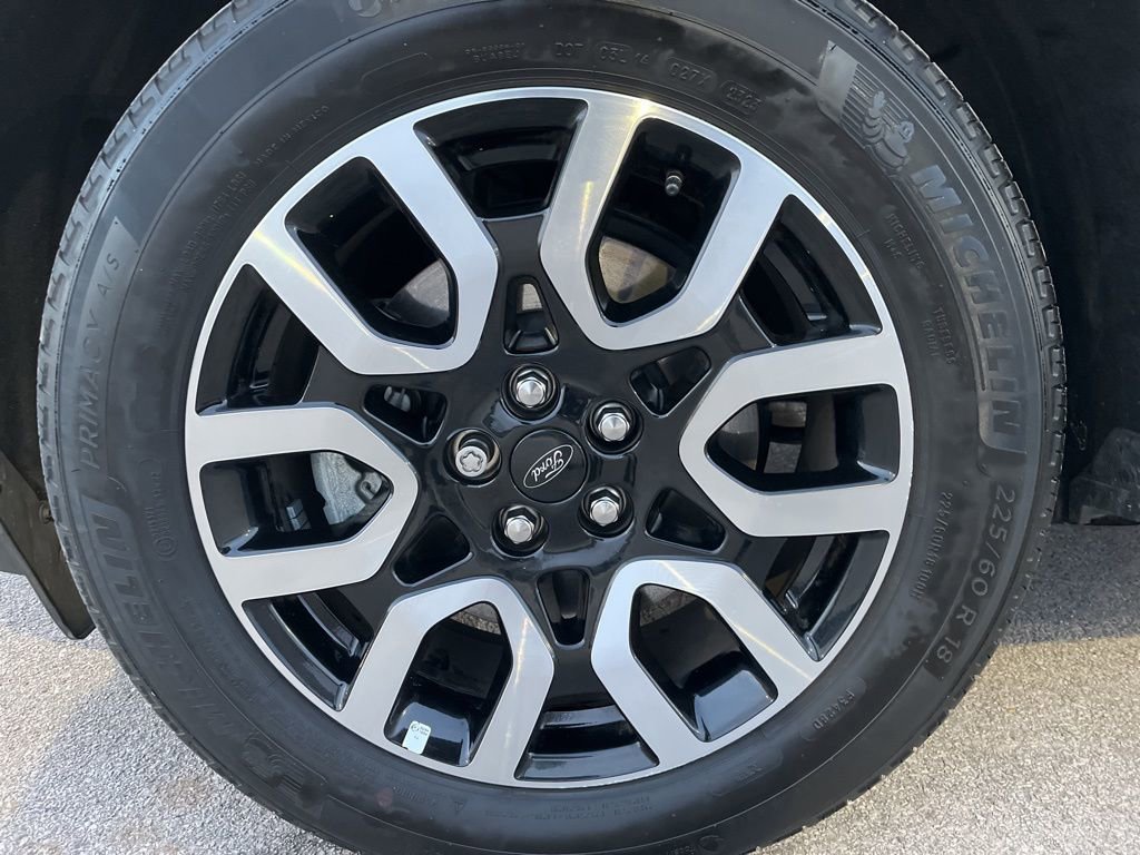 Used 2023 Ford Maverick Lariat w/ Lariat Luxury Package image 13