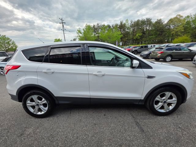 Used 2015 Ford Escape SE image 4