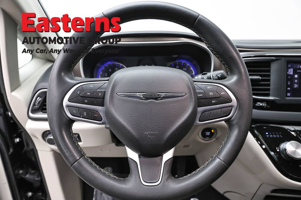 Used 2024 Chrysler Voyager LX FWD image 10