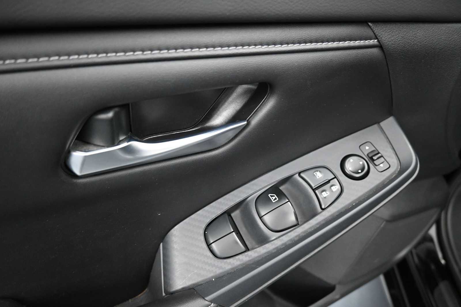 Used 2022 Nissan Sentra SV w/ All-Weather Package FWD image 9