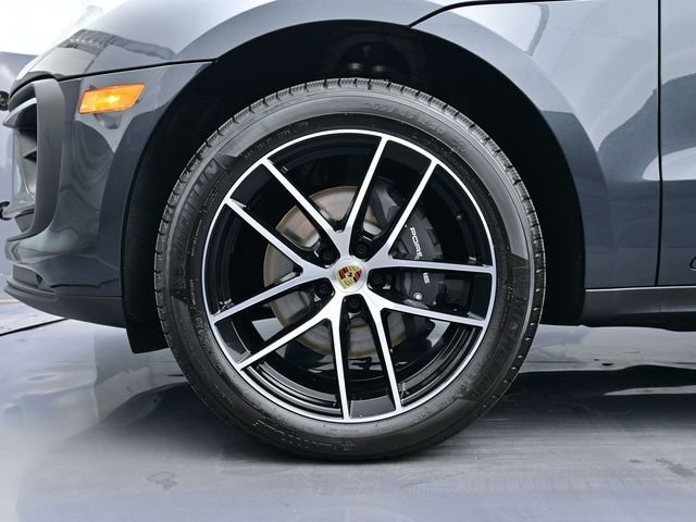 New 2026 Porsche Macan image 6
