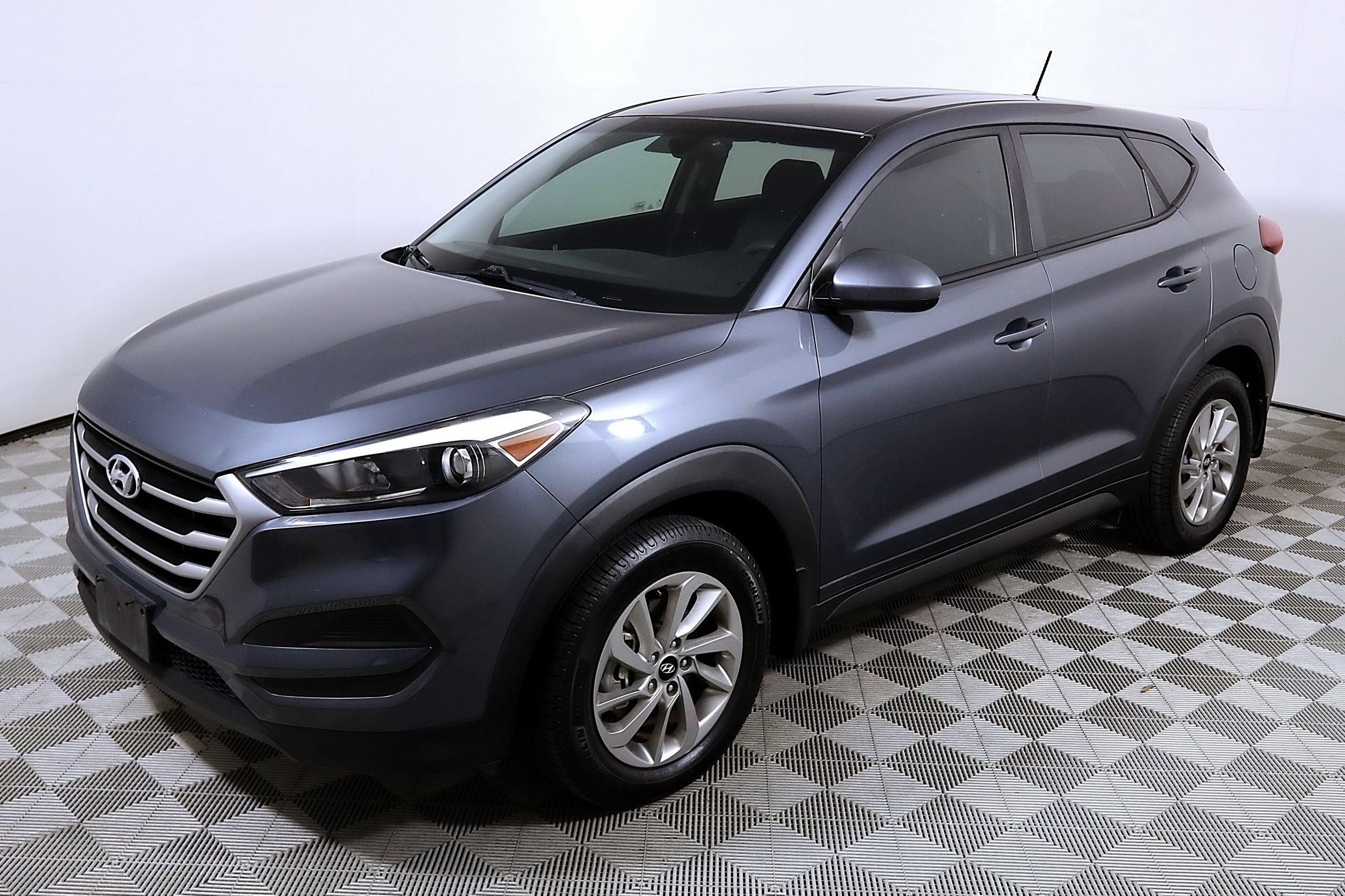 Used 2017 Hyundai Tucson SE FWD image 3
