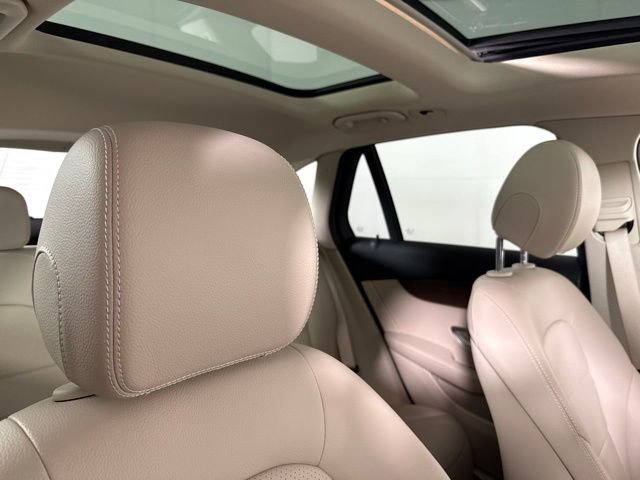 Used 2022 Mercedes-Benz GLC 300 4MATIC image 34