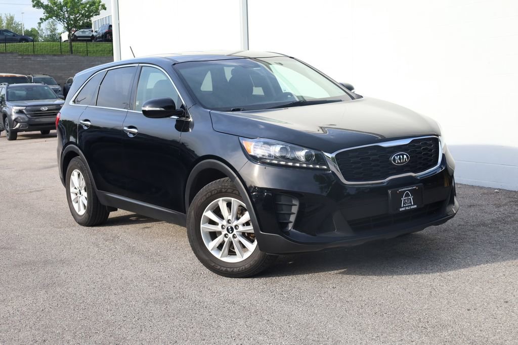 Used 2019 Kia Sorento L FWD image 2