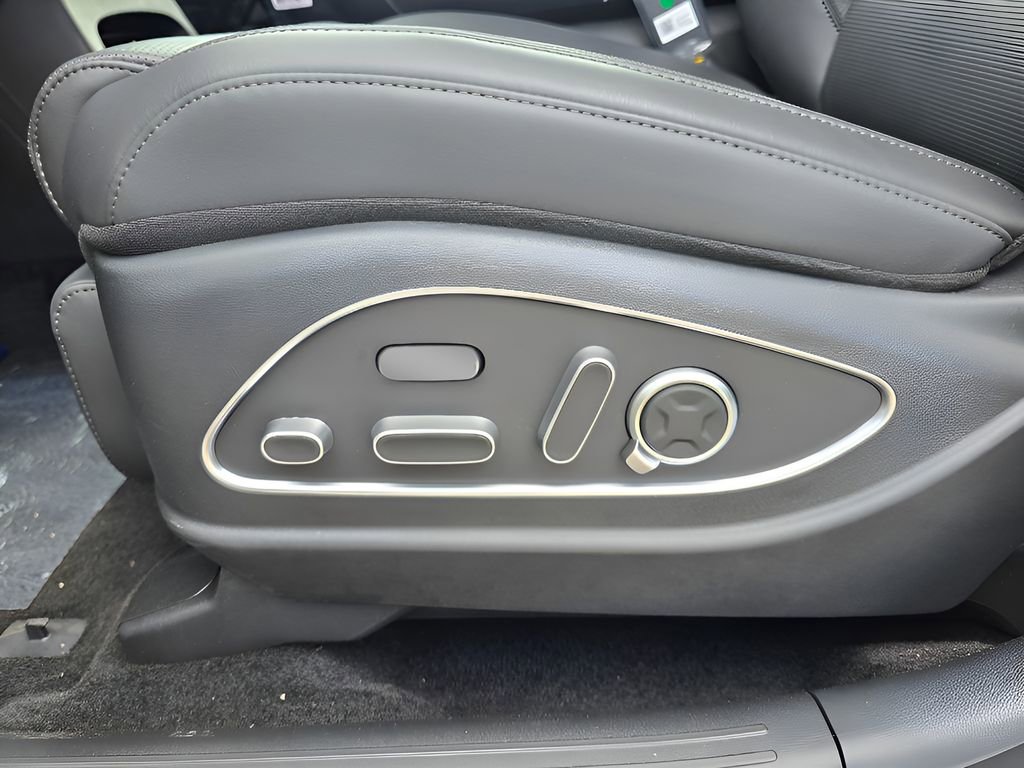 Used 2026 Hyundai Palisade Calligraphy image 16