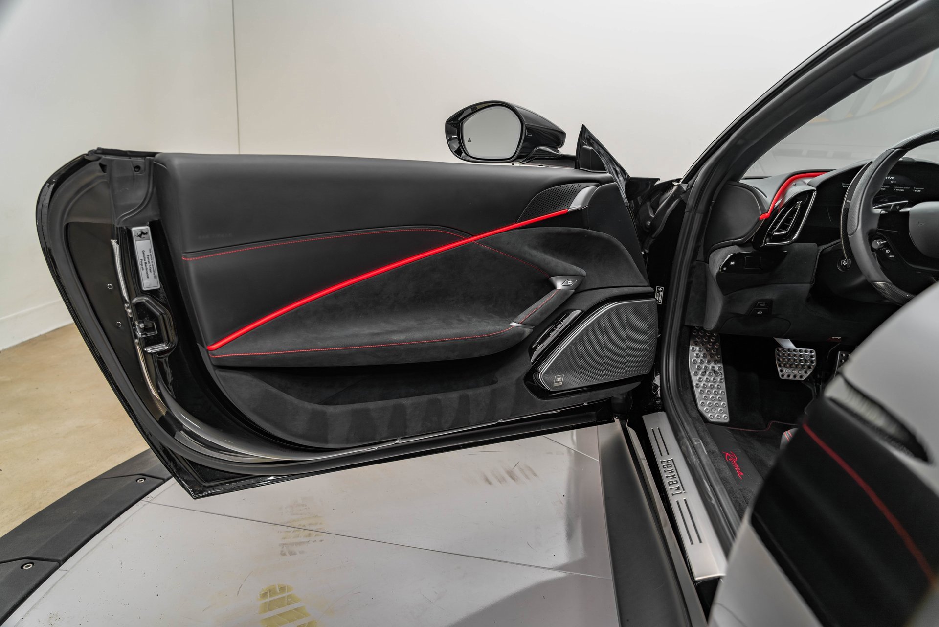 Certified 2024 Ferrari Roma Base image 18