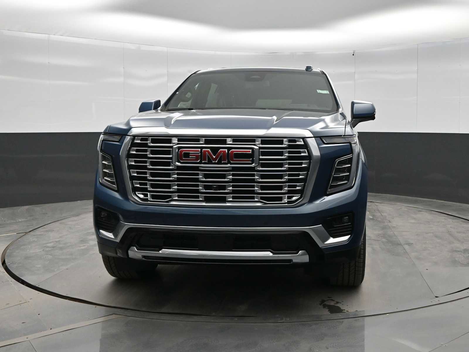 New 2026 GMC Yukon XL Denali w/ Sun & Power Step Package image 3