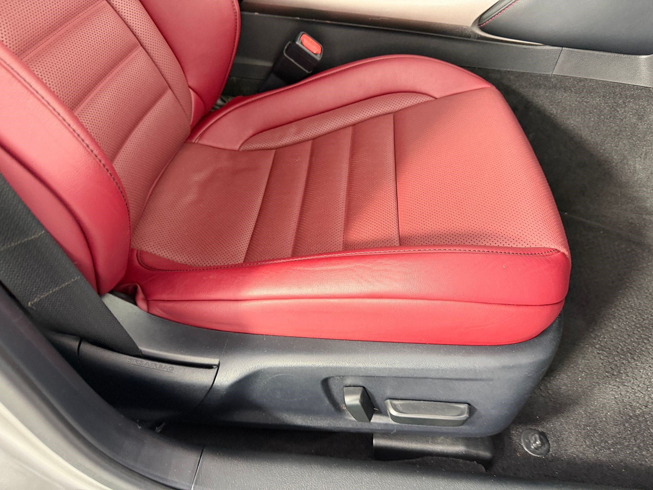 Used 2019 Lexus IS 300 F Sport w/ F Sport Package RWD image 32