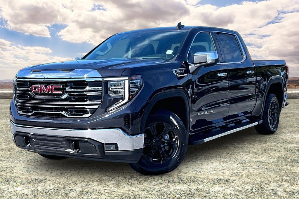 Used 2025 GMC Sierra 1500 SLT RWD image 3