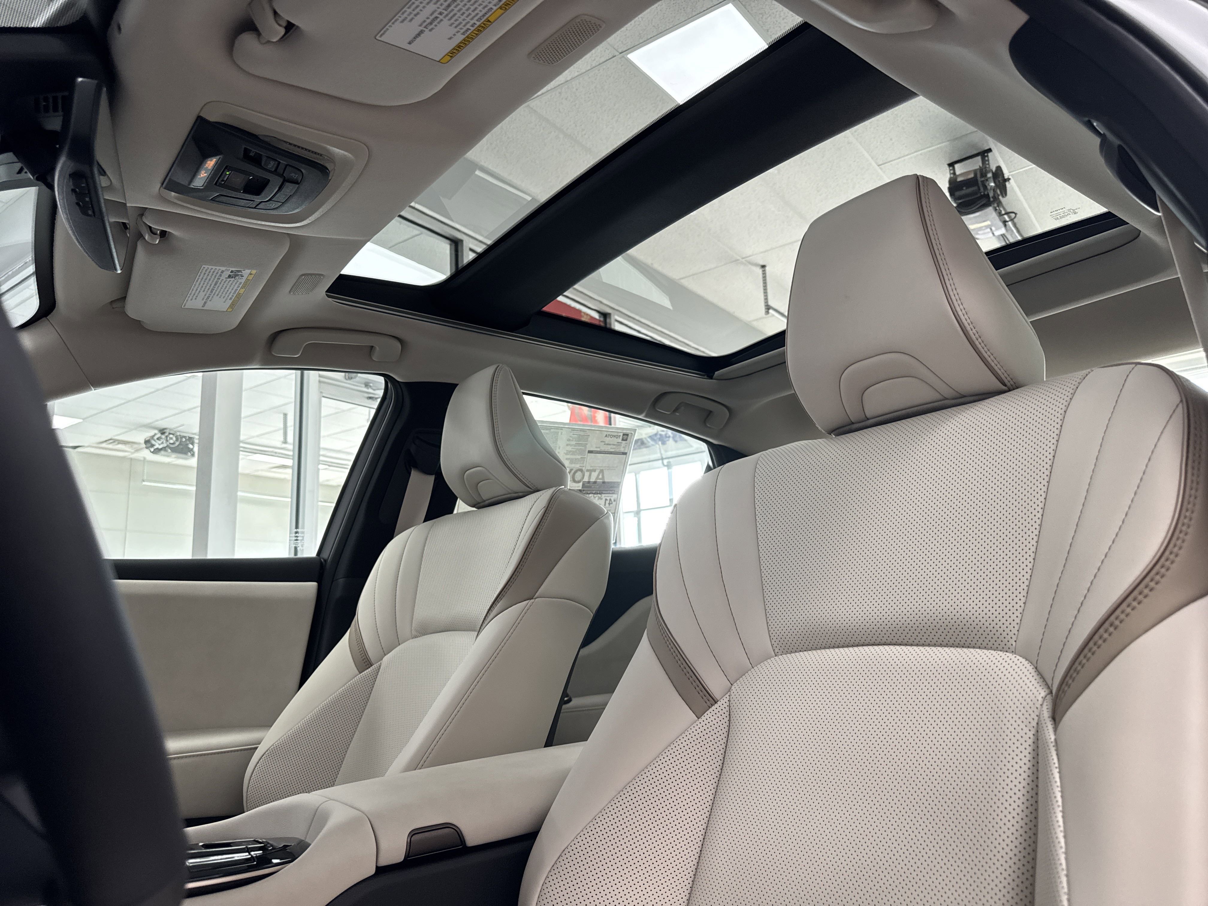 New 2026 Toyota Crown Limited w/ Advanced Technology Package image 19