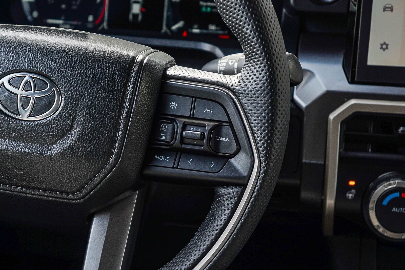 Certified 2024 Toyota Tacoma TRD Off-Road w/ TRD Off Road Upgrade Package AWD/4WD image 21