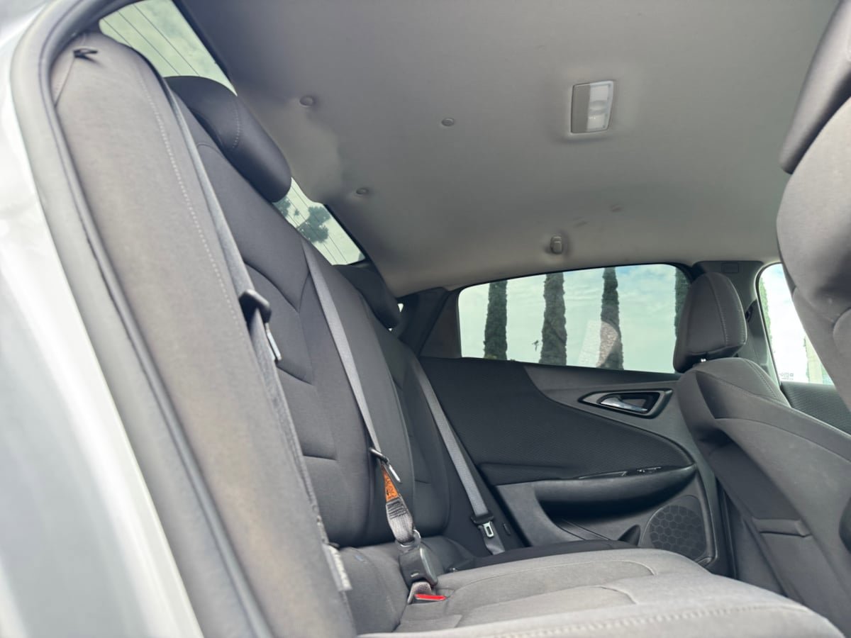 Used 2021 Chevrolet Malibu LS FWD image 18