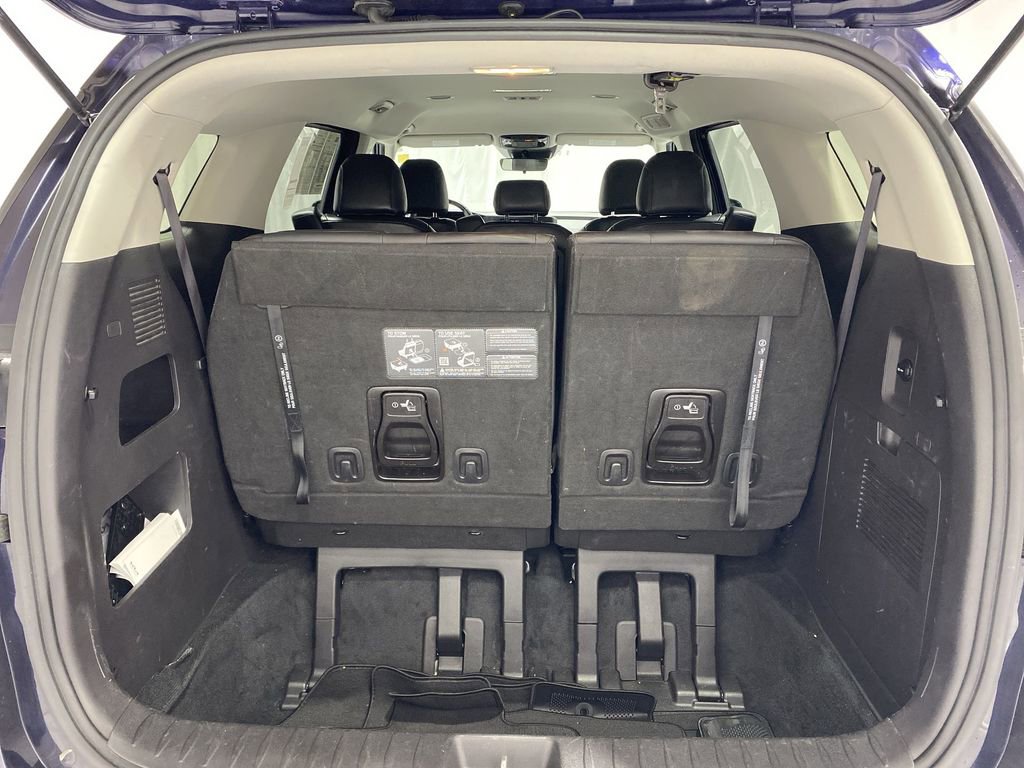 Used 2024 Kia Carnival LX image 20