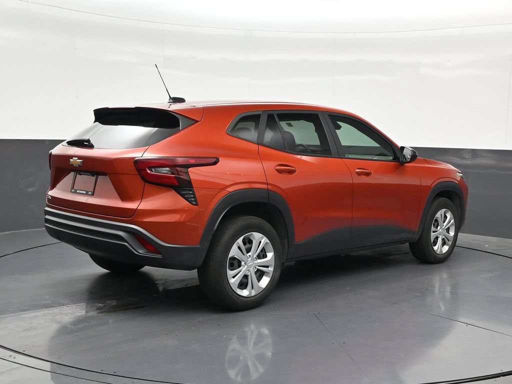 Used 2024 Chevrolet Trax LS FWD image 5