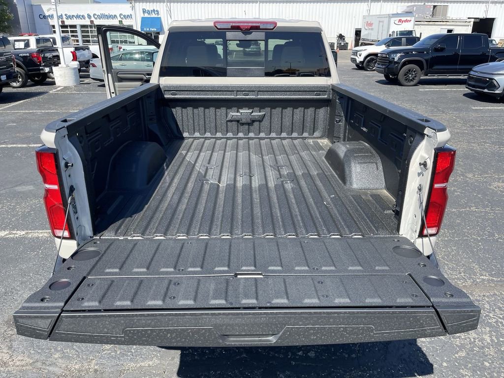 New 2026 Chevrolet Silverado 2500 ZR2 w/ LPO, Dark Essentials Package AWD/4WD image 23