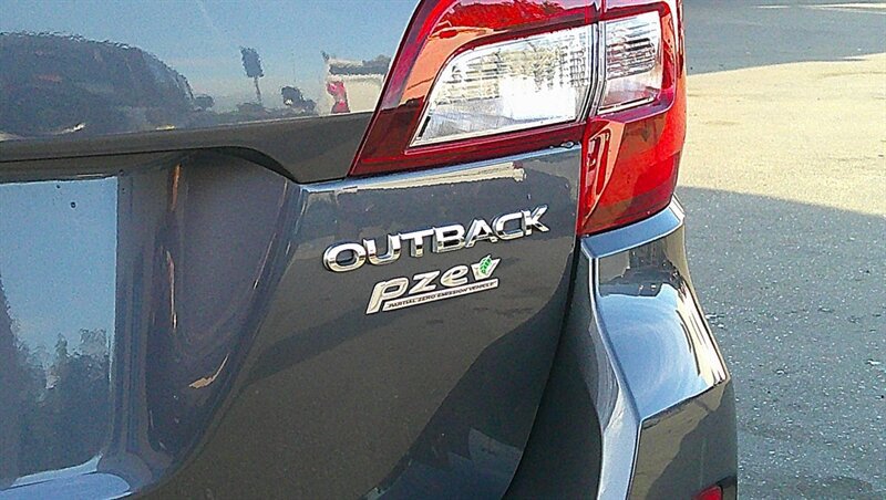 Used 2015 Subaru Outback 2.5i Premium AWD/4WD image 12