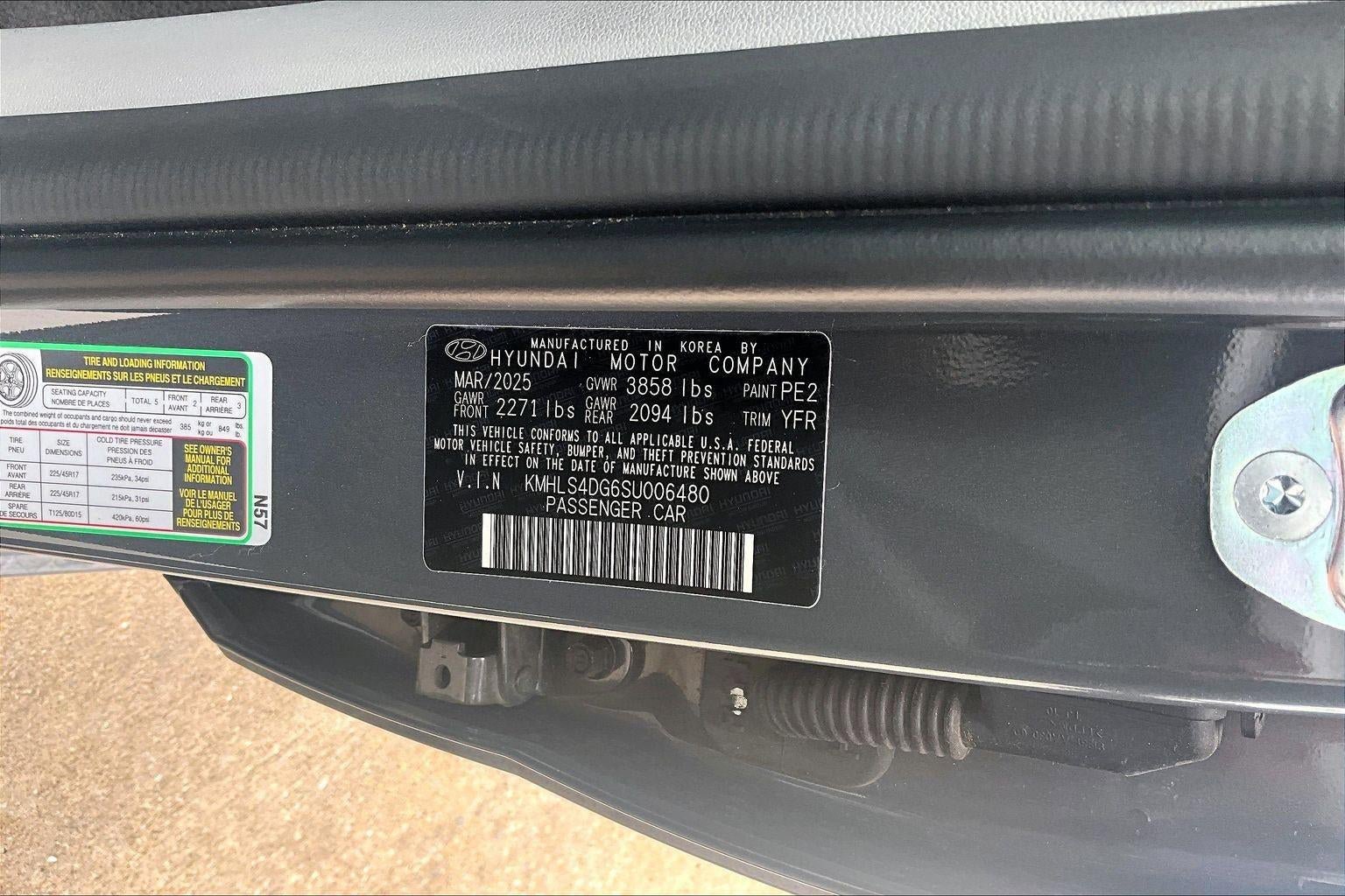 Used 2025 Hyundai Elantra SEL FWD image 19