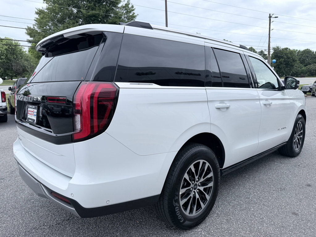 Used 2025 Ford Expedition Platinum AWD/4WD image 6