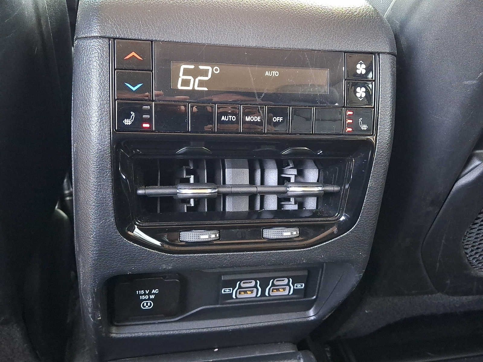 Certified 2023 Jeep Grand Cherokee L Limited AWD/4WD image 13