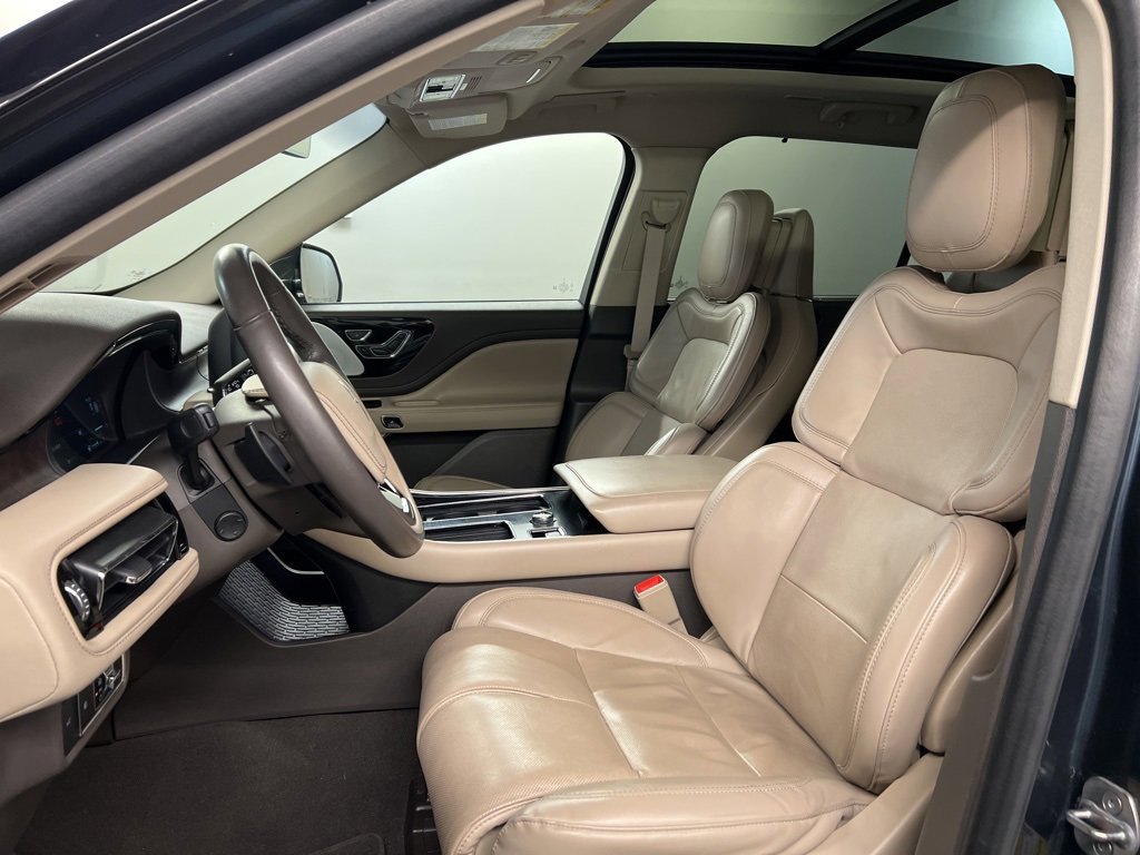 Used 2022 Lincoln Aviator Reserve w/ Equipment Group 201A image 28