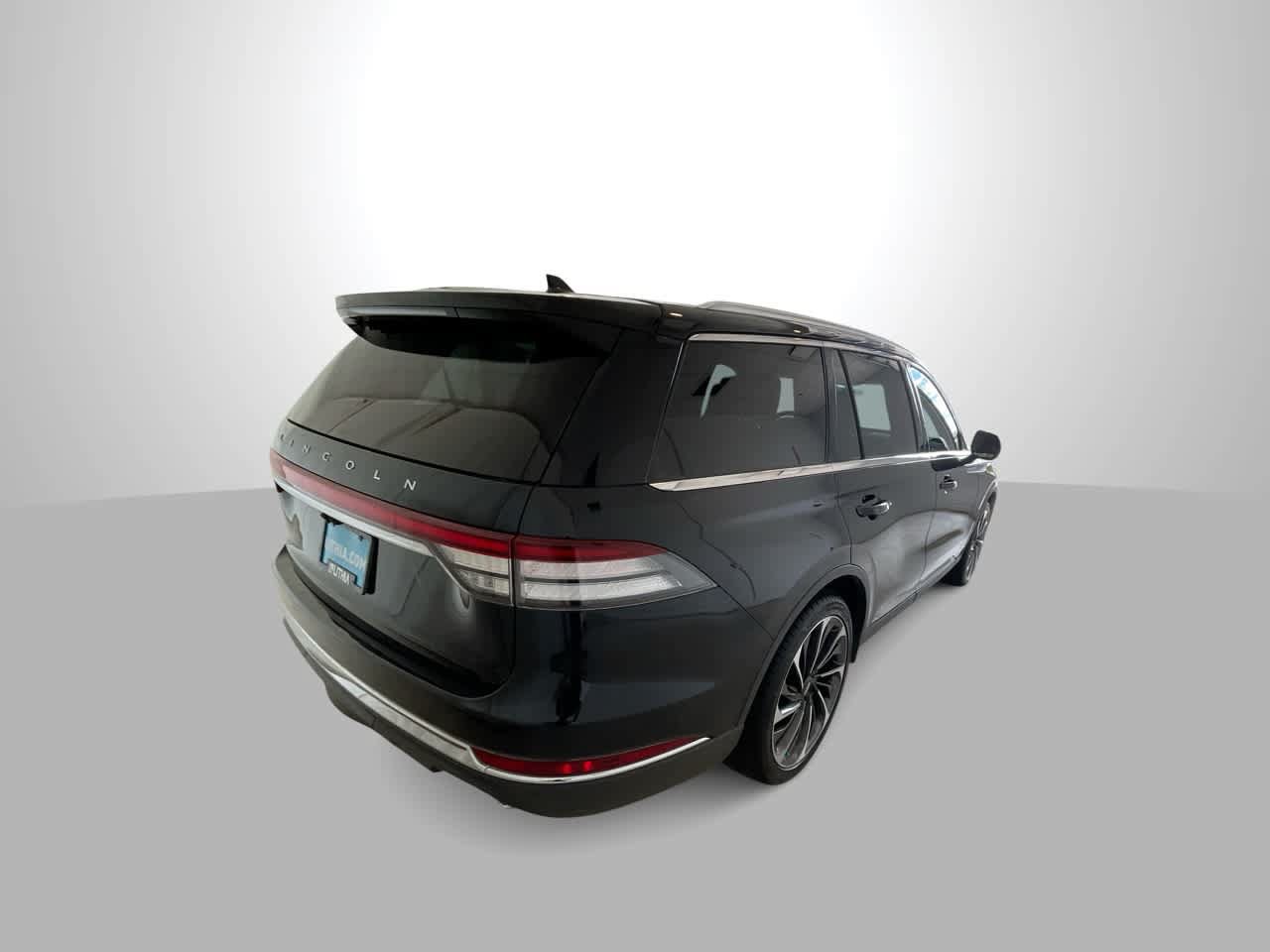Used 2021 Lincoln Aviator Reserve w/ Equipment Group 202A AWD/4WD image 8
