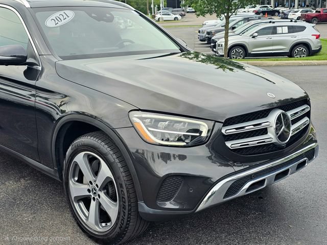 Used 2021 Mercedes-Benz GLC 300 4MATIC image 2