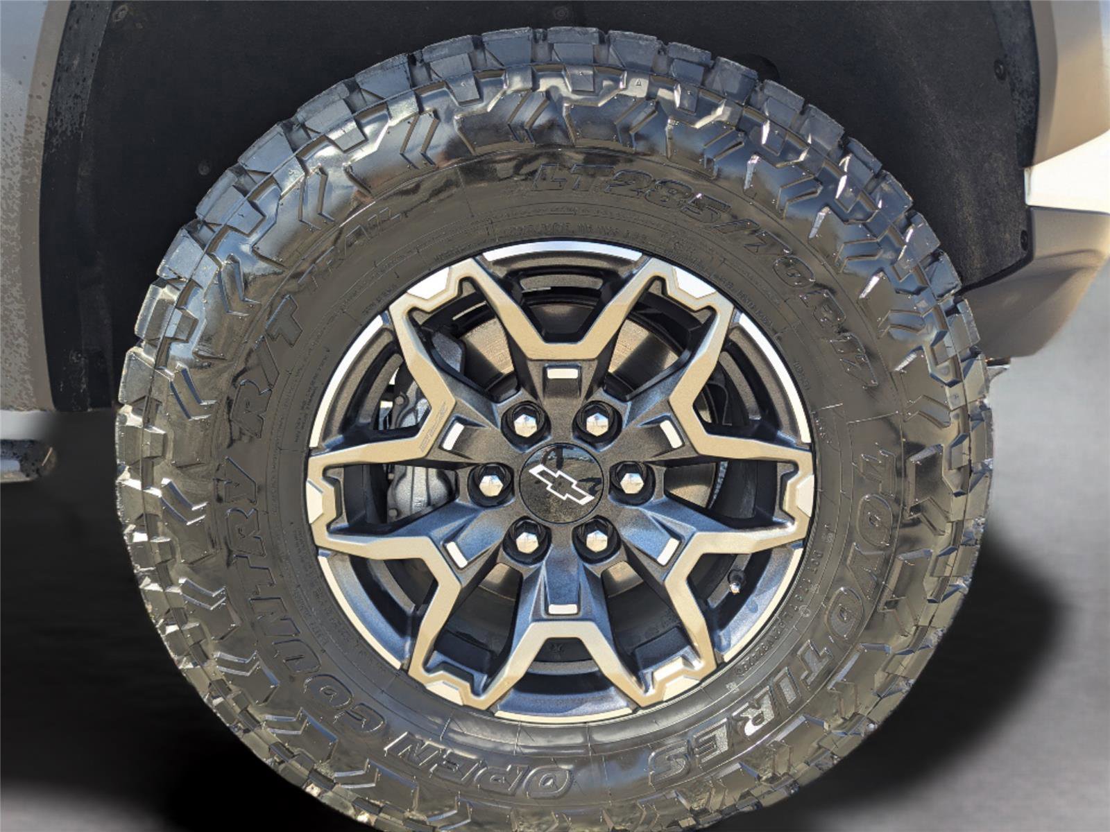 Used 2023 Chevrolet Colorado ZR2 w/ ZR2 Convenience Package III image 38