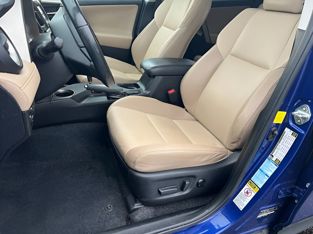 Used 2015 Toyota RAV4 Limited w/ Technology Package AWD/4WD image 19